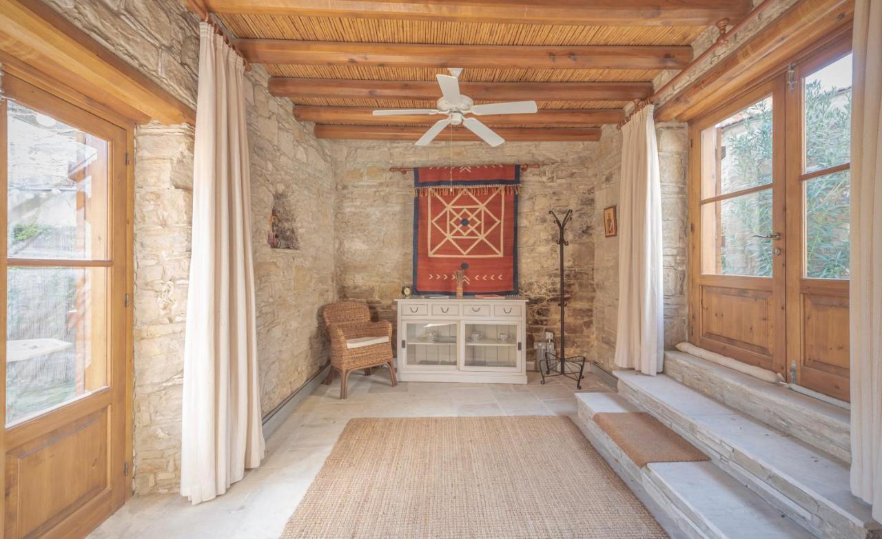 The Carob Tree Villa - Rustic Luxury Home With Access To Pool And Restaurant Larnaca Exterior photo